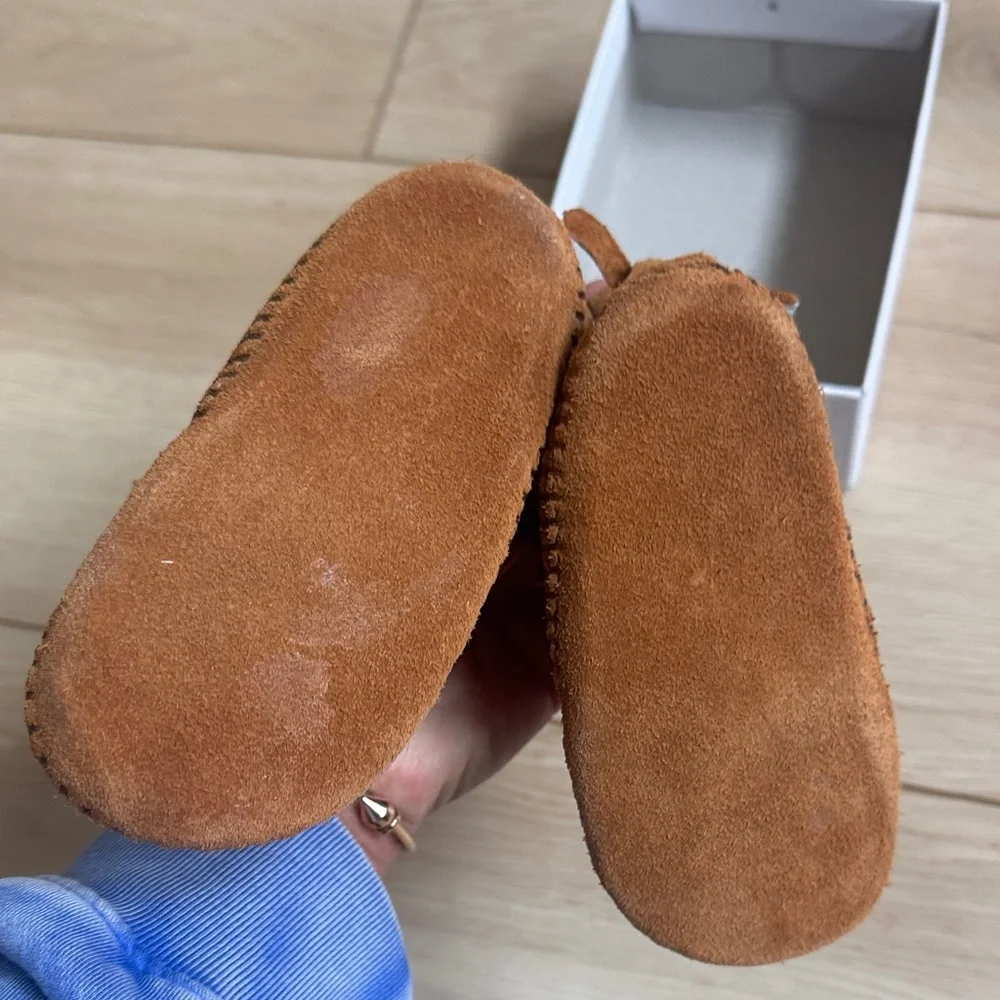 Minnetonka Baby Sz 5 EUC Chestnut Brown Suede Fringe Moccasins